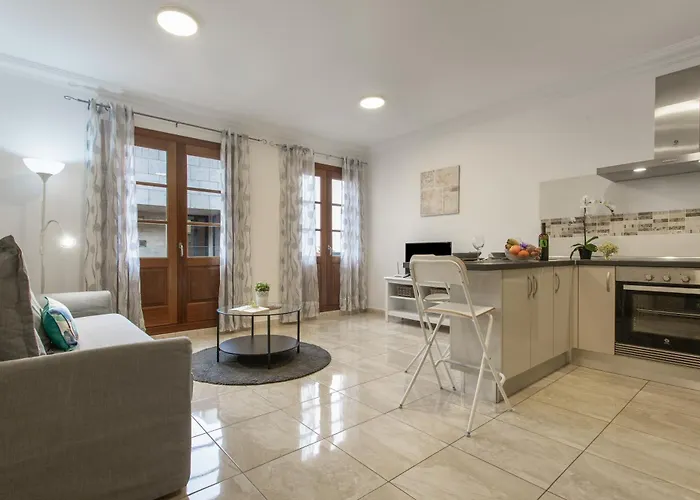 Rolycar 204 Διαμέρισμα *